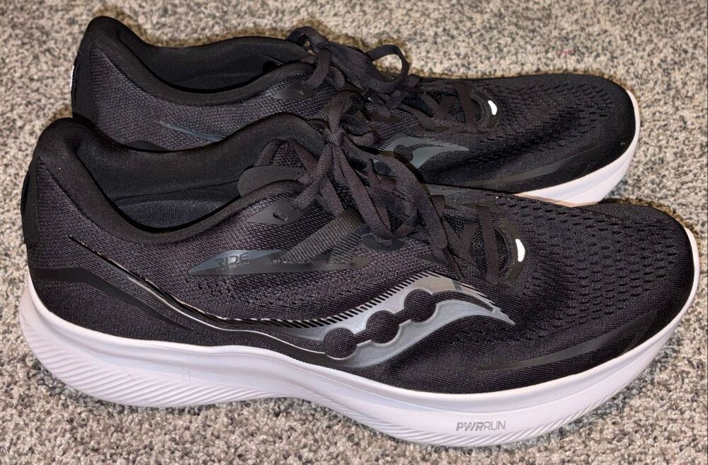 black Saucony Ride 15 running shoes size 13